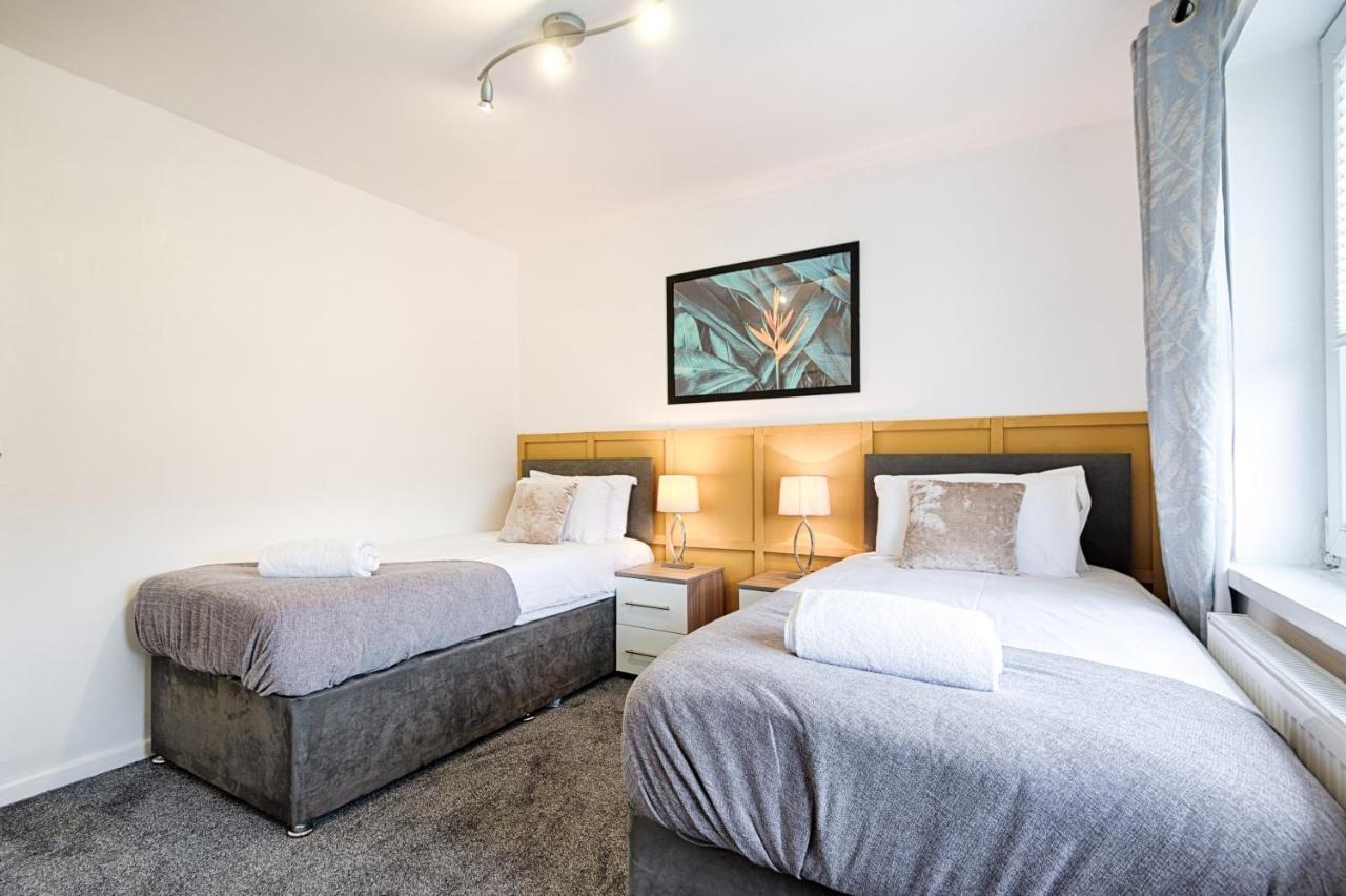 Private Parking, Garden, Close To Beach! Свонсі Екстер'єр фото