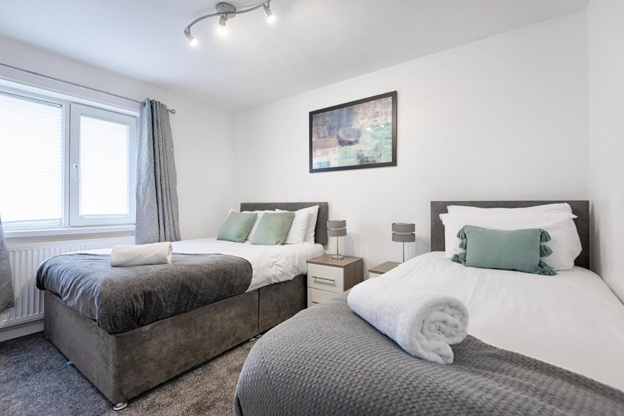 Private Parking, Garden, Close To Beach! Свонсі Екстер'єр фото