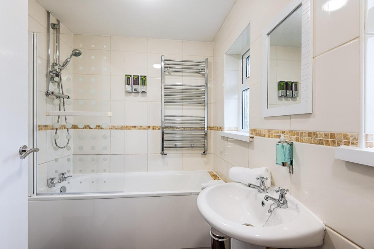 Private Parking, Garden, Close To Beach! Свонсі Екстер'єр фото