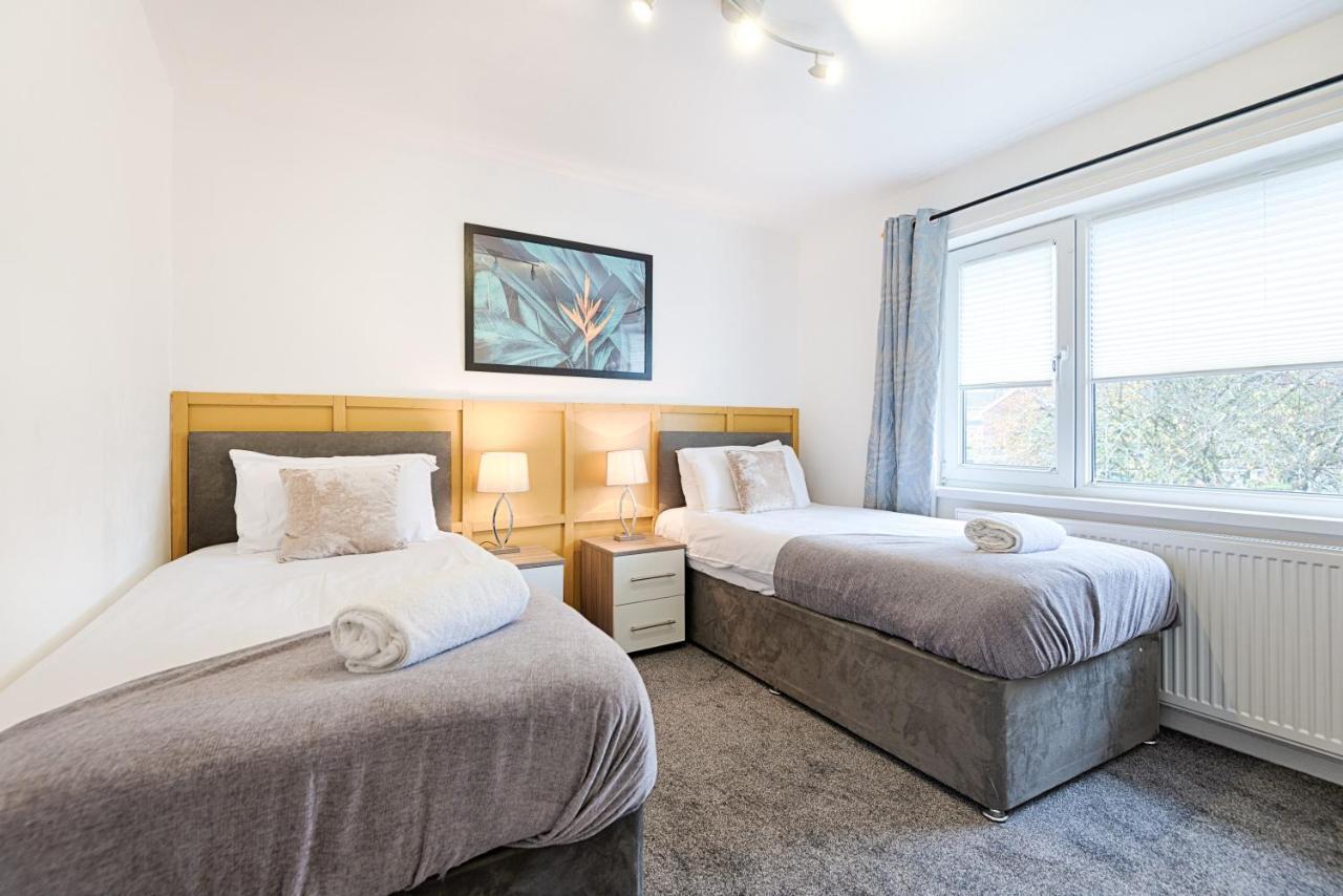 Private Parking, Garden, Close To Beach! Свонсі Екстер'єр фото